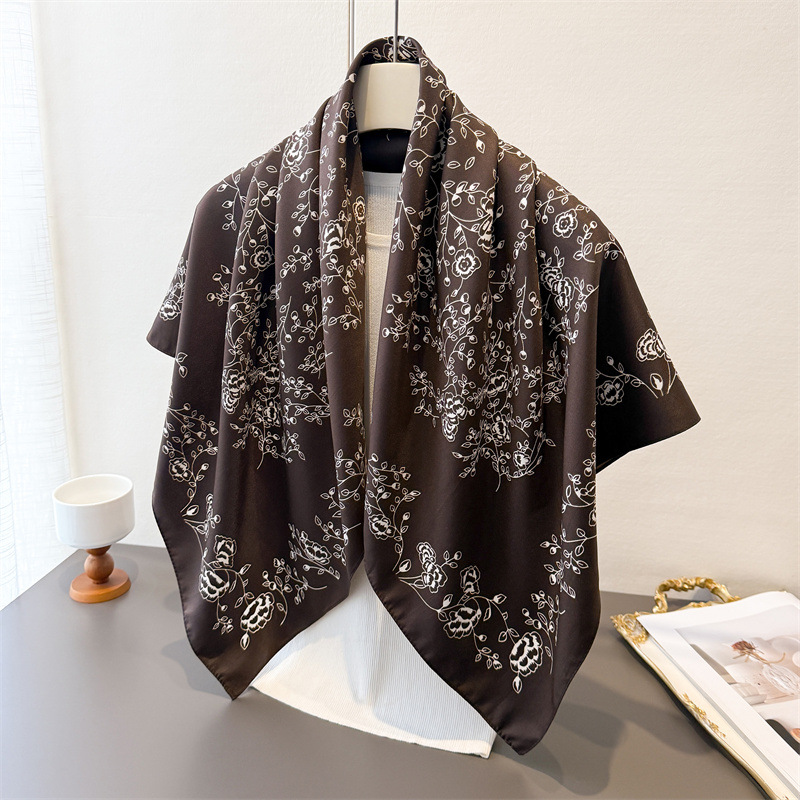وشاح مربع فاخر عتيق الطراز مقا - مراجعة Vintage Fashion Hijab وسعره